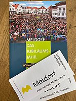 750-Jahr-Feier-Jubiläumsbuch der Stadt Meldorf mit Flyern des Bürgervereins Meldorf
