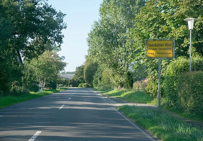 Ortsschild Tensbüttel-Röst