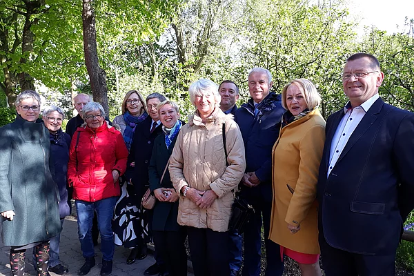 Meldorfer und Gryficer haben sich zu einem Gruppenbild versammelt